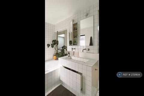 undefined, Ormsby Place, London, N16