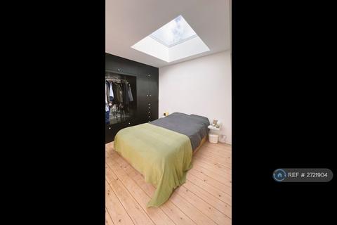 undefined, Ormsby Place, London, N16