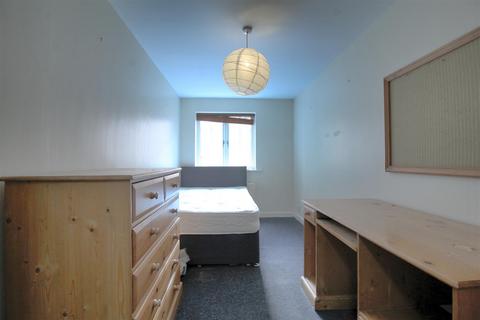 2 bedroom apartment to rent, Thornton Court, Forth Place, Newcastle Upon Tyne