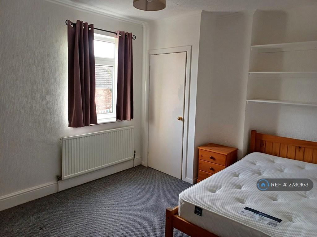 Rear Bedroom