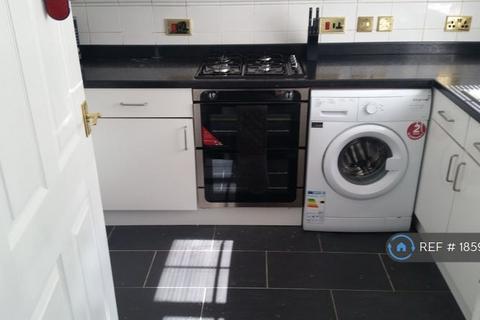 1 bedroom in a house share to rent, Elizabeth Fry Place, London, SE18