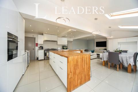 1 bedroom house to rent, Black Swan Lane, Luton, Bedfordshire, LU3