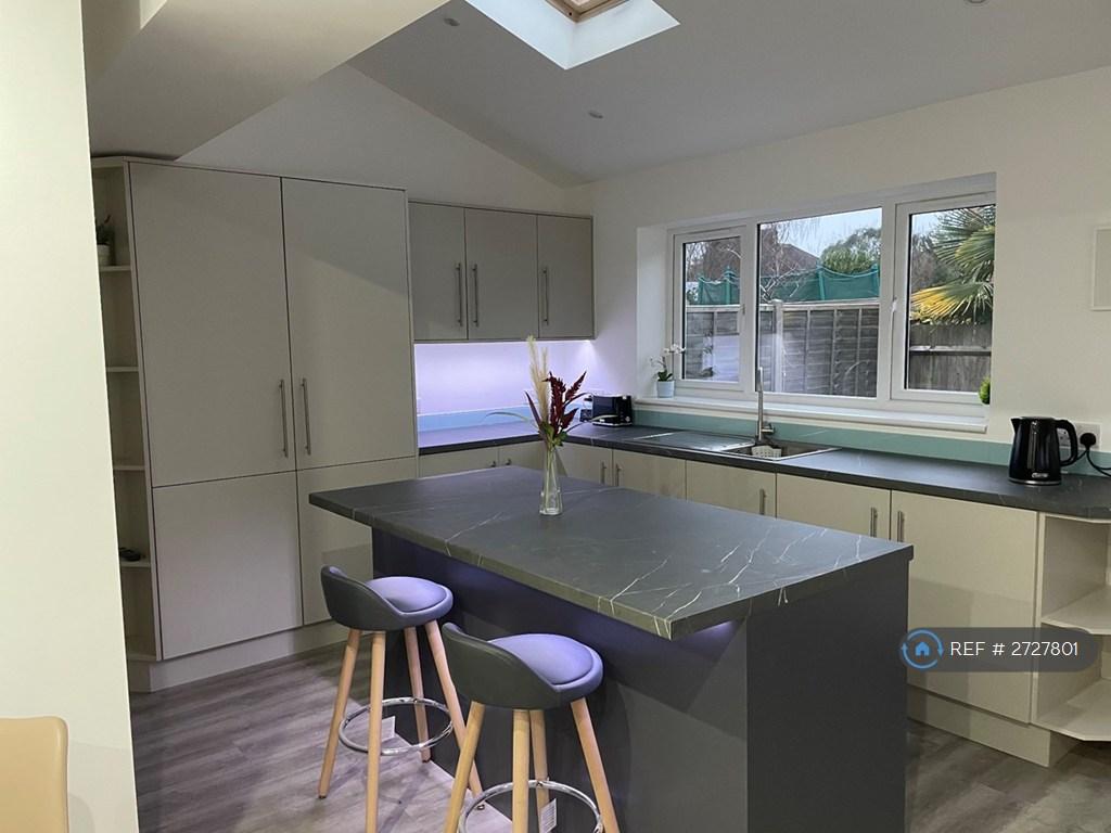 Plenty Of Kitchen Cabinet Storage
