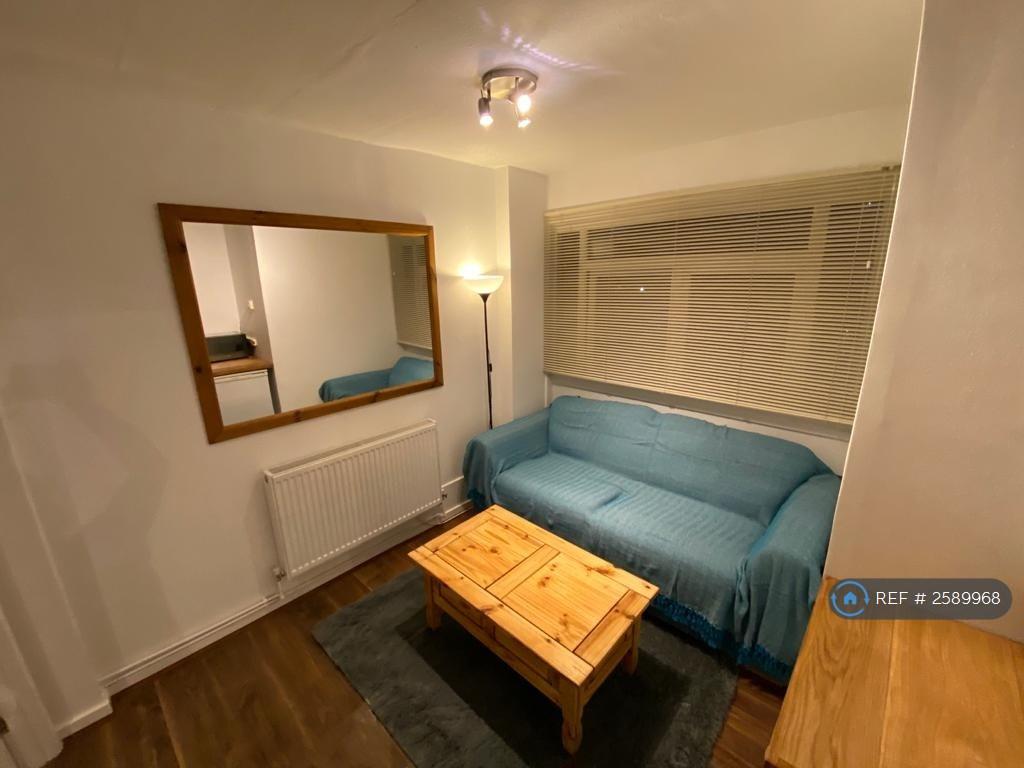 Bright, Spacious Living Area