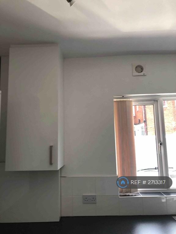 Gas Boiler Cupboard &amp; Kitchen Extractor Fan