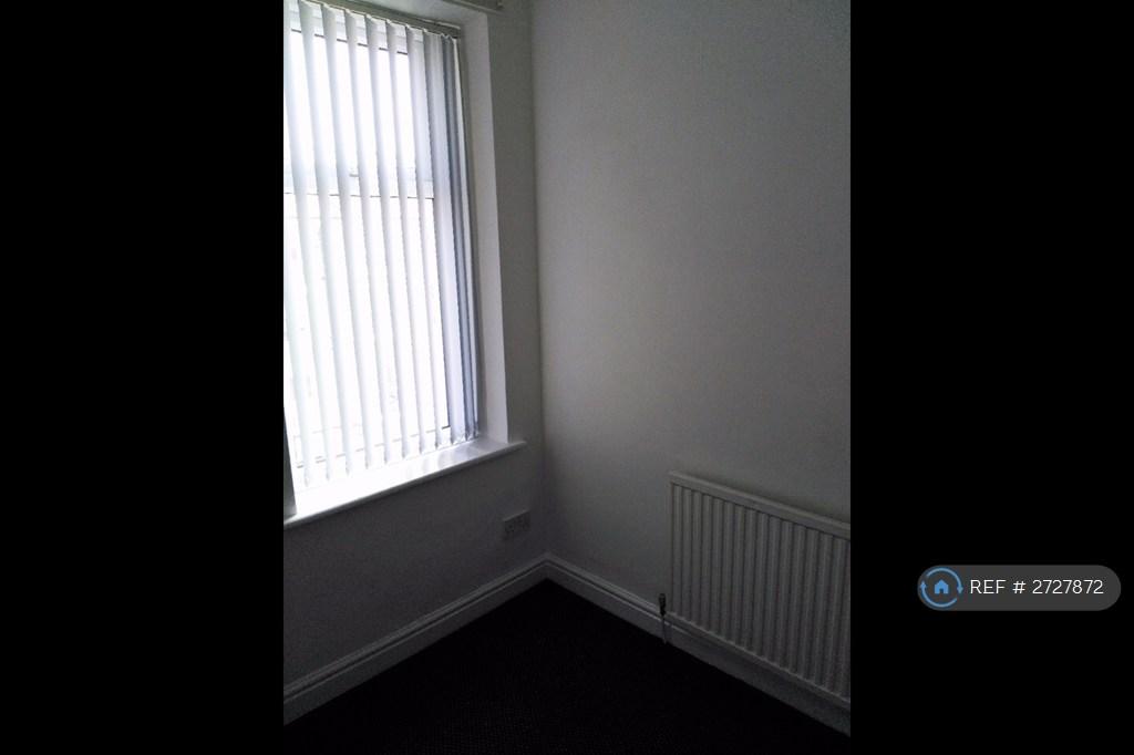 Small Bedroom 2
