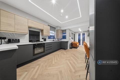 1 bedroom in a house share to rent, Goldswong Terrace, Nottingham, NG3