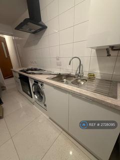 2 bedroom flat to rent, Derby Street, Burton-On-Trent, DE14
