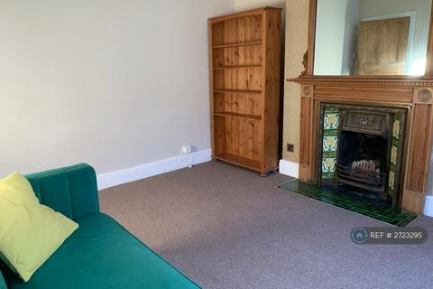 3 bedroom terraced house to rent, Heathfield Place, Cardiff, CF14