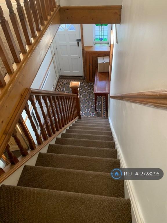 Hall/Stairs