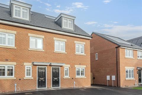 undefined, Sylvester Crescent, S81