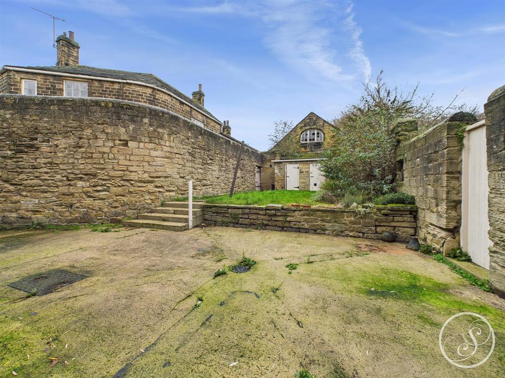 CAM02071 G0-PR0778-STILL016.jpg