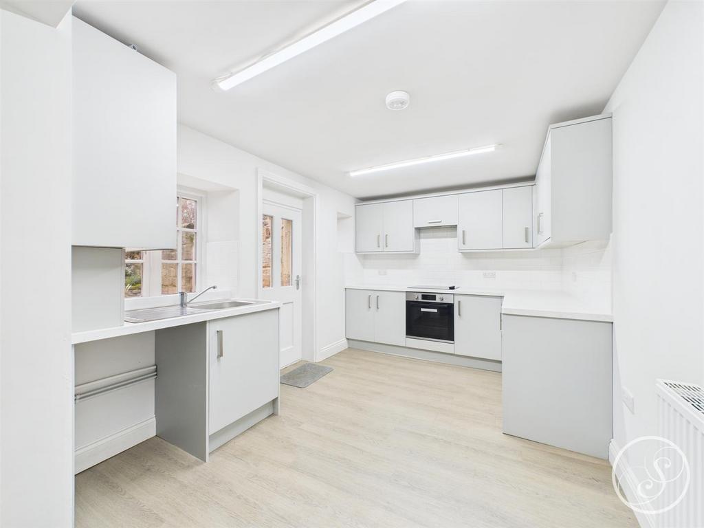 CAM02071 G0-PR0778-STILL003.jpg