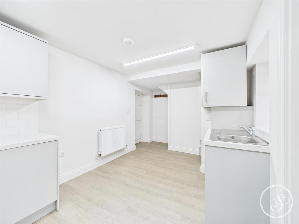 CAM02071 G0-PR0778-STILL008.jpg