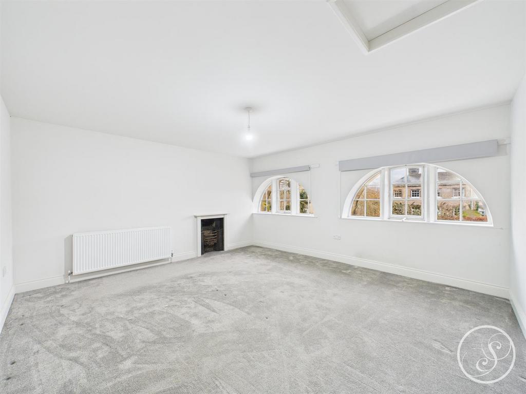 CAM02071 G0-PR0778-STILL009.jpg