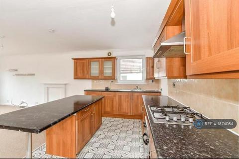 2 bedroom flat to rent - Barden Road, Tonbridge, TN9