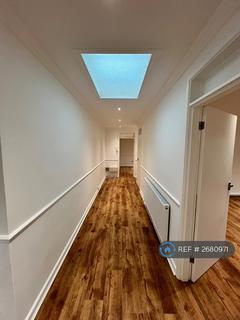 2 bedroom flat to rent, Nairn Court, Bournemouth, BH3