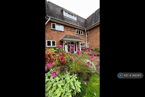 2 bedroom flat to rent, Nairn Court, Bournemouth, BH3