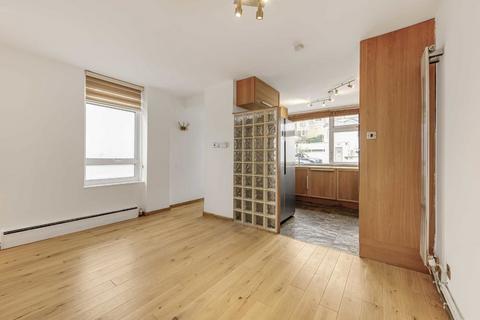 3 bedroom end of terrace house to rent, Linden Gardens, London W2