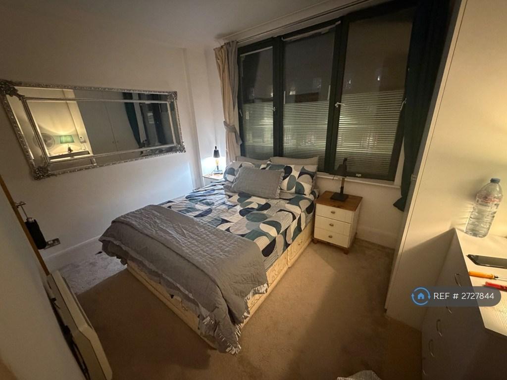 Bedroom That Is Available For Rental
