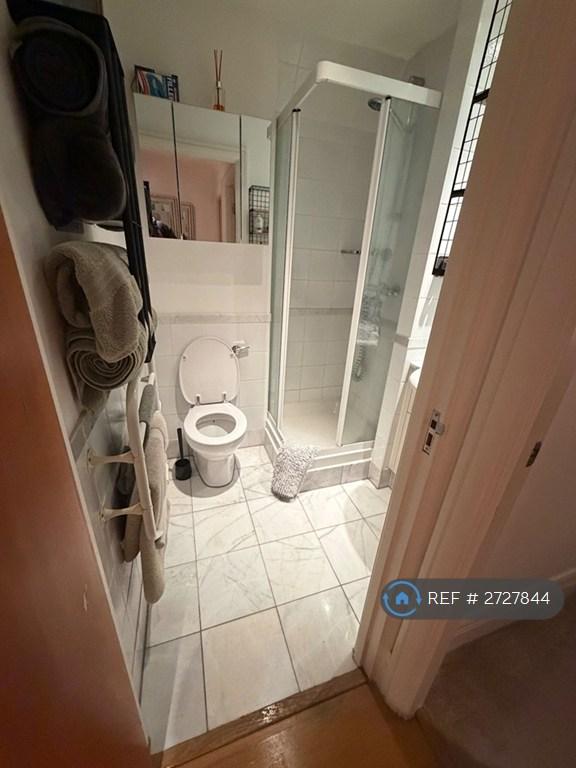 Private Shower Room