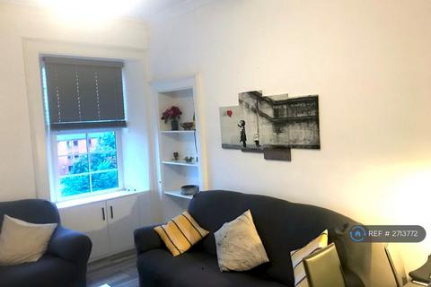2 bedroom flat to rent, Gardner's Crescent, Edinburgh, EH3