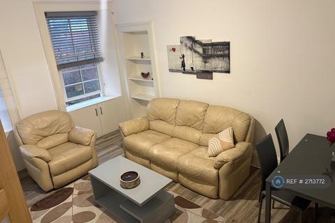 2 bedroom flat to rent, Gardner's Crescent, Edinburgh, EH3