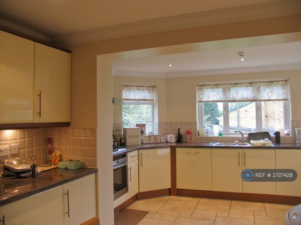 Large Eat In Kitchen
