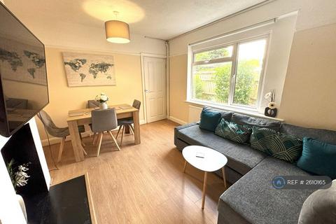 2 bedroom maisonette to rent, Kenilworth Road, Ashford, TW15