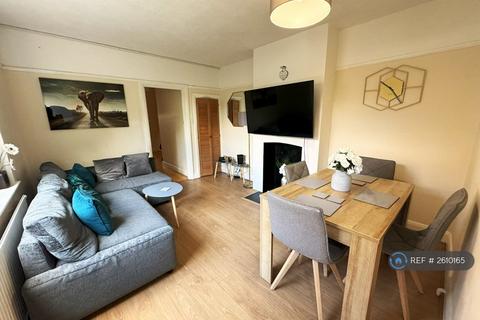 2 bedroom maisonette to rent, Kenilworth Road, Ashford, TW15