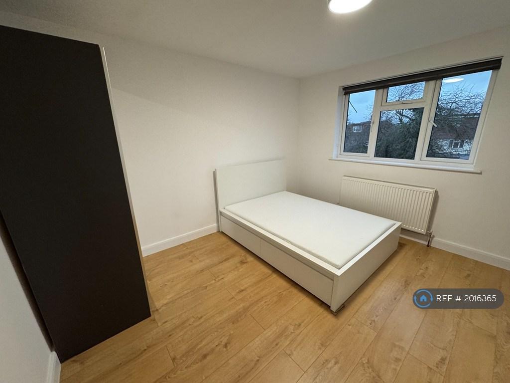 Room4
