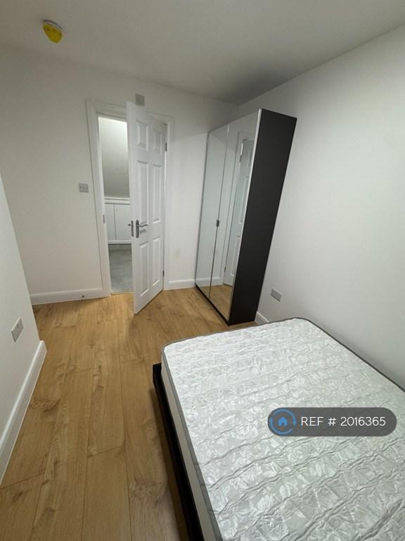 Room5