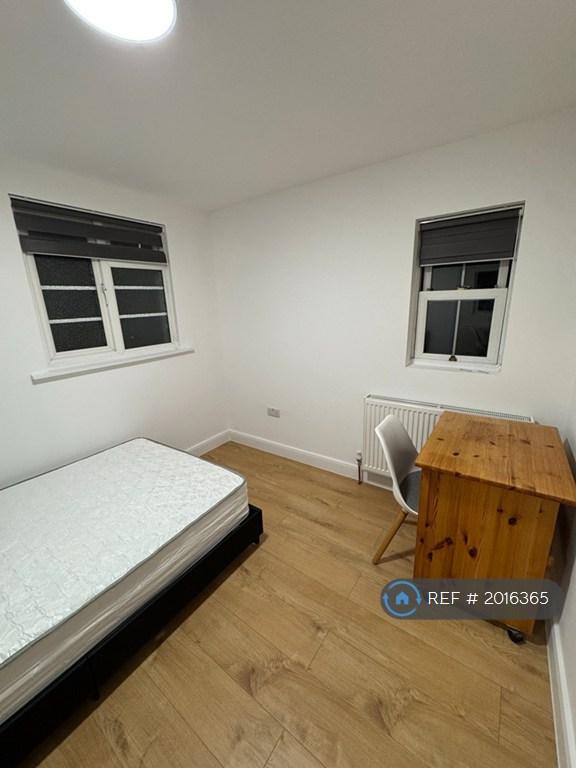 Room6