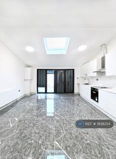 3 bedroom flat to rent, Mannock Road, London, N22