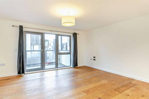 2 bedroom apartment to rent, Glenalmond Avenue, Cambridge, Cambridgeshire, CB2