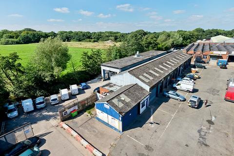 Industrial unit to rent, The Green Chorley PR7 5TZ