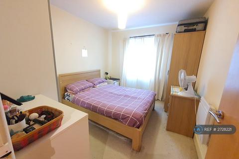 1 bedroom flat to rent, Capulet Square, London, E3