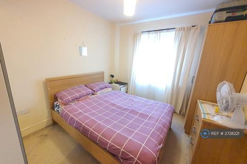 1 bedroom flat to rent, Capulet Square, London, E3