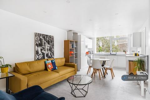 undefined, Pickwick Court, London, SE9