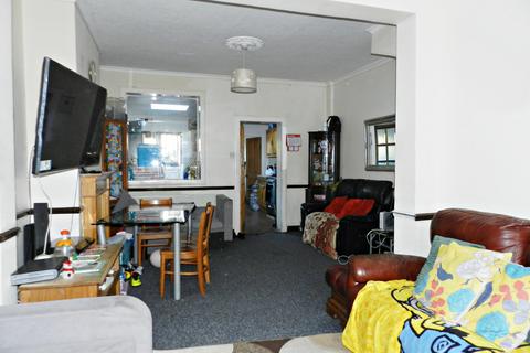 3 bedroom terraced house for sale, Swanfield Road, Waltham Cross EN8