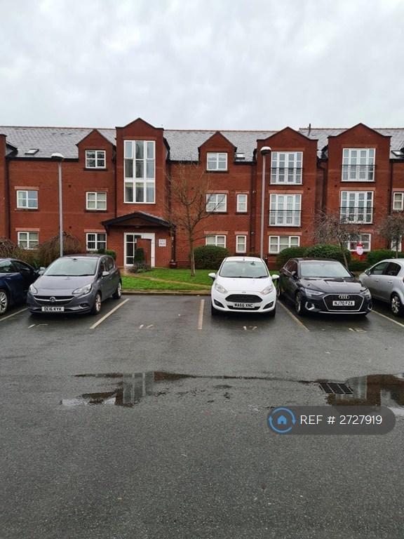 Front Entrance &amp; Carpark