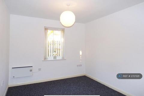 2 bedroom flat to rent, Lyme Place, Dukinfield, SK16