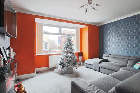 3 bedroom end of terrace house for sale, Princes Avenue, Hedon, Hull, HU12 8DH