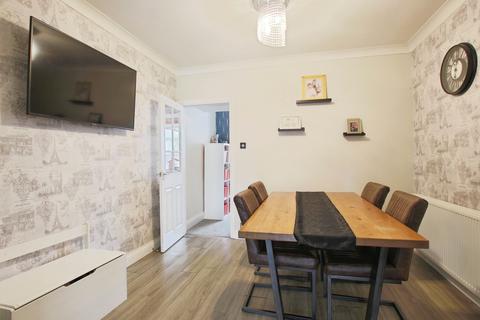 3 bedroom end of terrace house for sale, Princes Avenue, Hedon, Hull, HU12 8DH