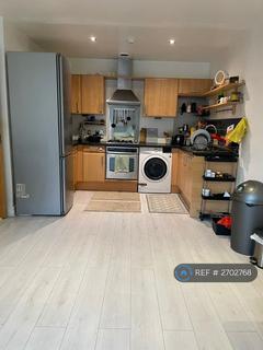 2 bedroom flat to rent, Admiral Court, Leeds, LS10