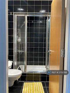 2 bedroom flat to rent, Admiral Court, Leeds, LS10