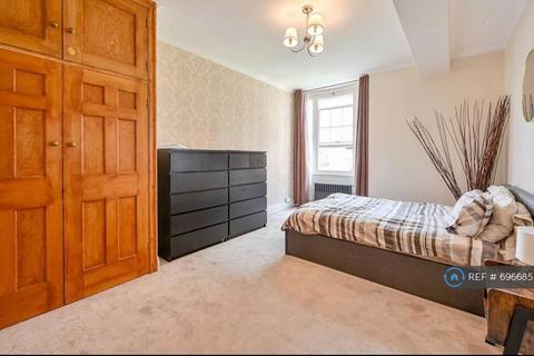 1 bedroom flat to rent, Peters Court, London, W2