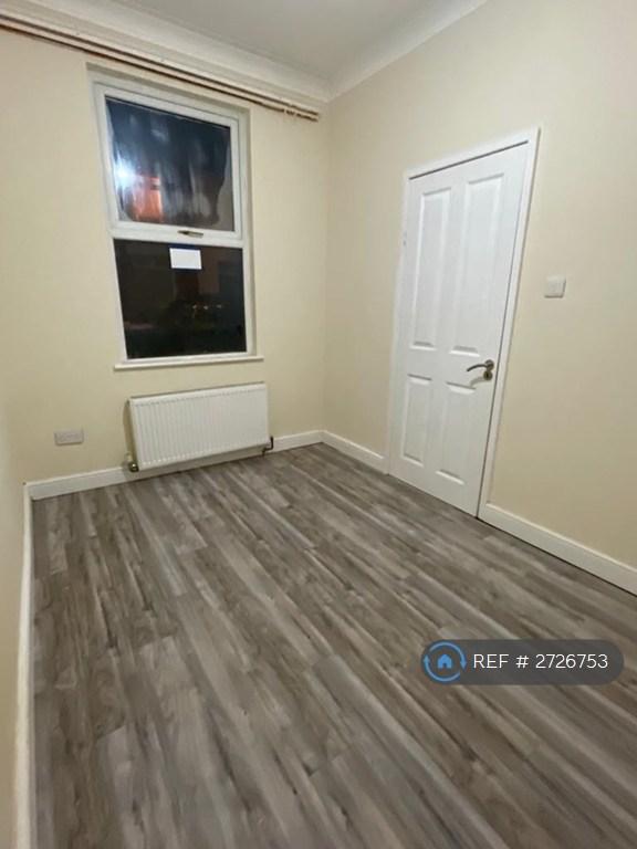 Front Room / Bedroom 4