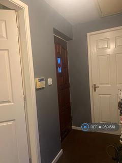 3 bedroom semi-detached house to rent, Honeysuckle Drive, Dewsbury, WF12