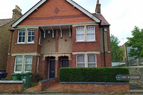 6 bedroom semi-detached house to rent, Windmill Road, Headington, Oxford, OX3